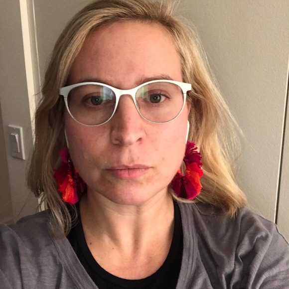 Tassel earrings - Picture 2 of 3